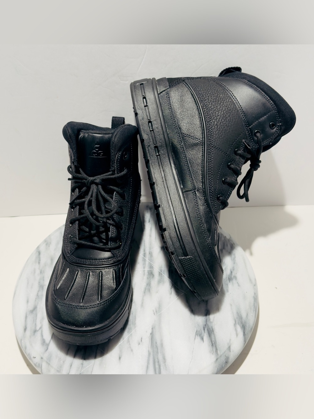 Nike ACG Woodside 2 High Triple Black 524872-004 Winter Duck Boots Boys 7Y